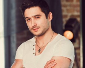 “Бий мене! Ти ж мужик!” – український актор влаштував бійку на дорозі ➤ Prozoro.net.ua
