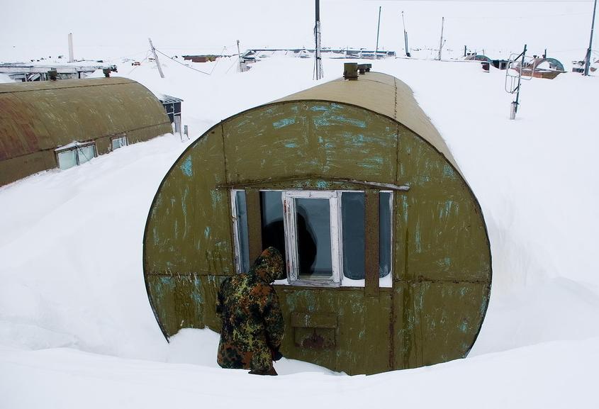 На Севере некоторые люди живут в бочках. Как выглядят внутри их дома ➤ Prozoro.net.ua