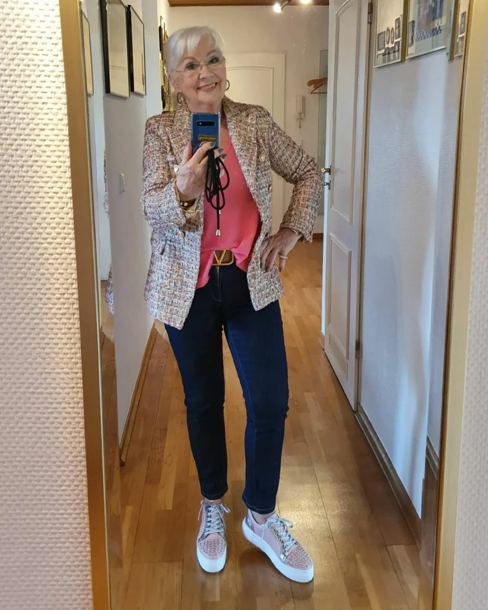 Вот как надо одеваться в 70 лет : стильные образы пенсионерки из Германии ➤ Prozoro.net.ua