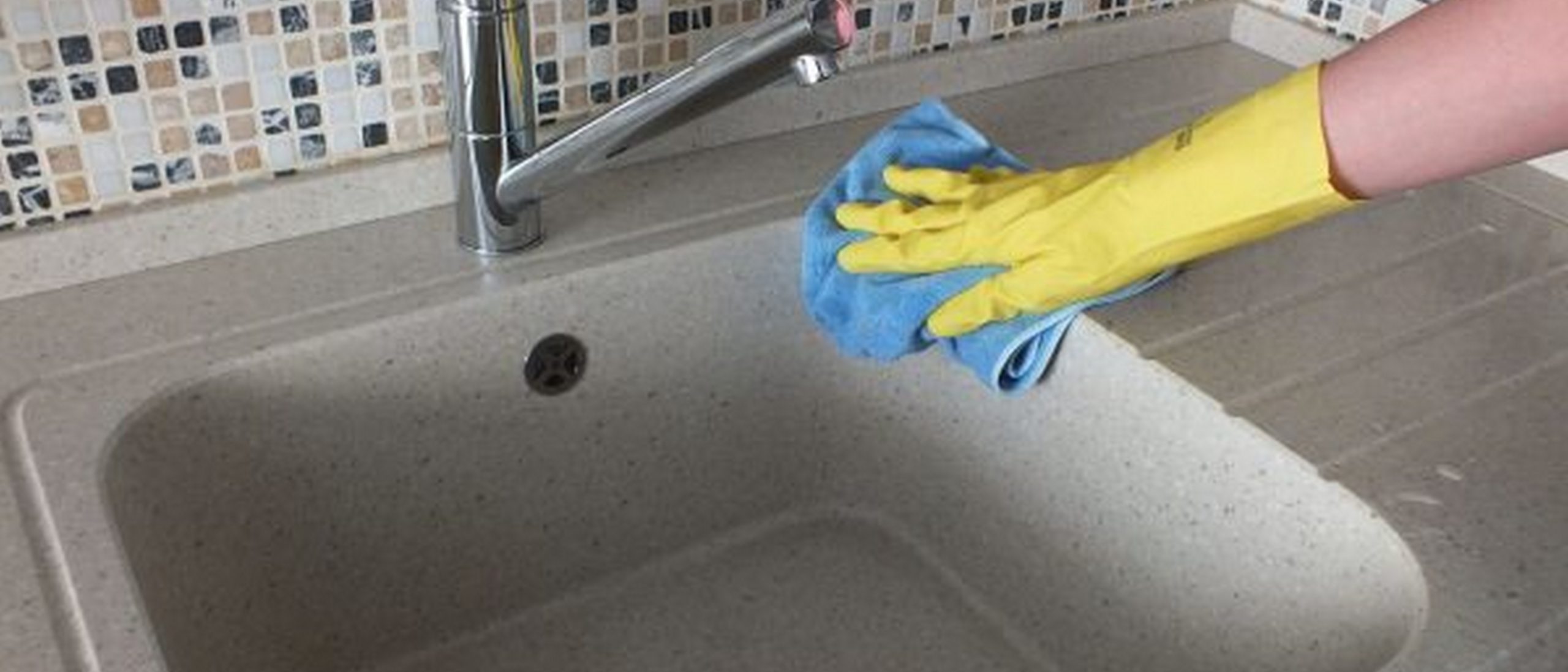 Суперсредство, отмывающее посуду, ванну и раковину до блеска: как приготовить из двух ингредиентов ➤ Prozoro.net.ua