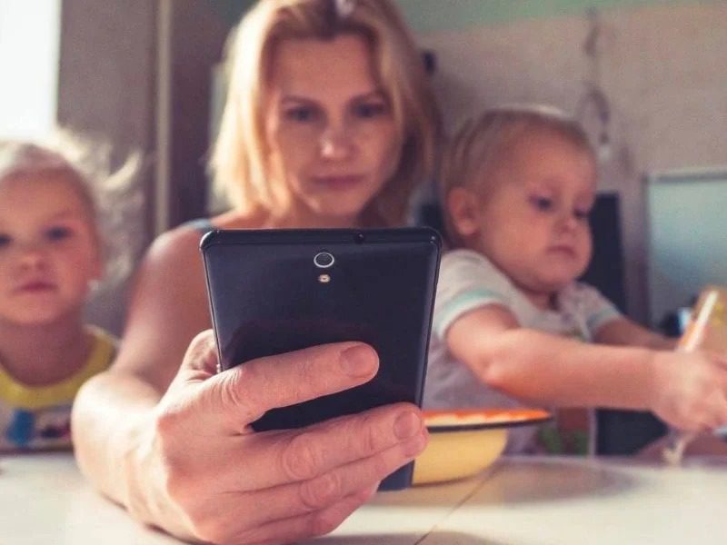La madre filma a la niñera y descubre por qué se habían ido otros 6 ➤ Prozoro.net.ua