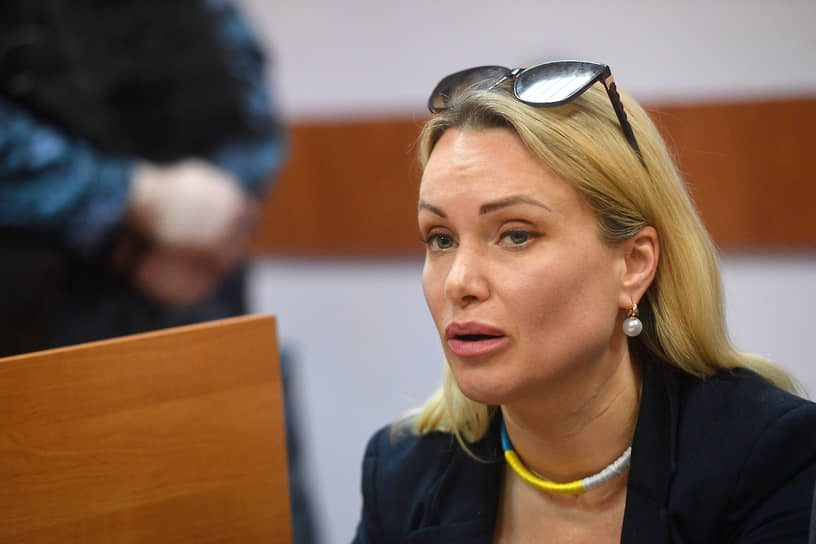 Задержана бывший редактор Первого канала Марина Овсянникова ➤ Prozoro.net.ua