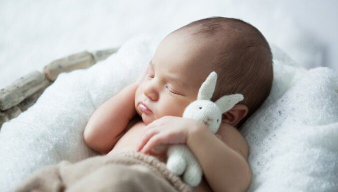 Как помочь младенцу уснуть? Советы врача