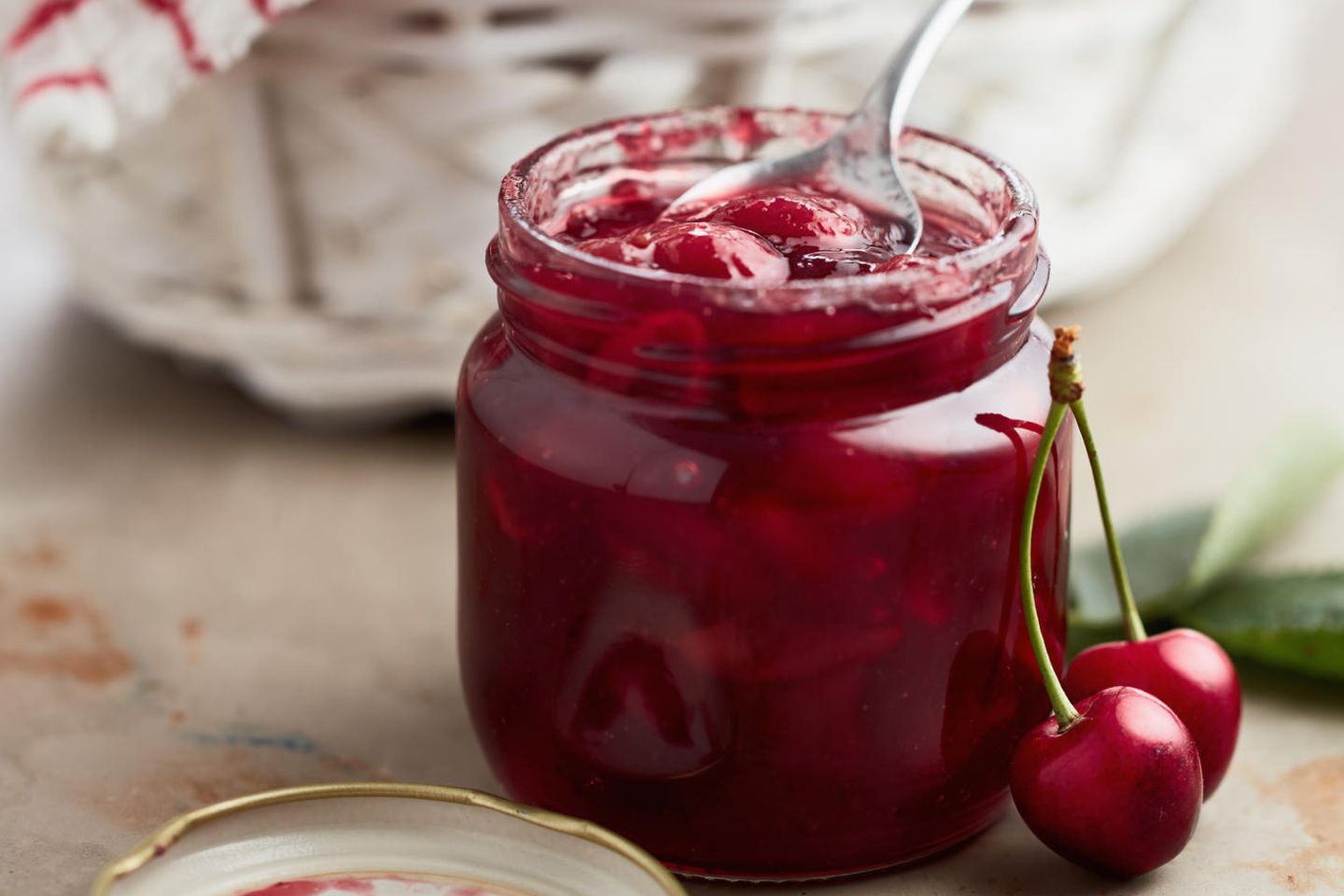Kirschmarmelade, schnell zubereitet von Oma Magda! ➤ Prozoro.net.ua