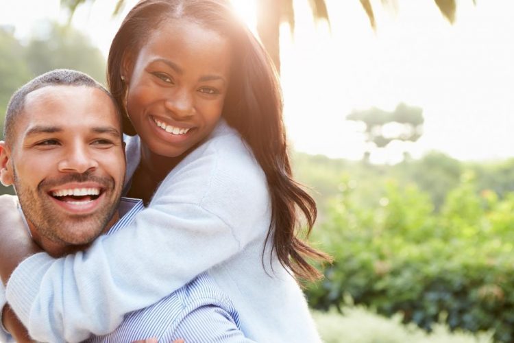 5 simples cosas que un hombre puede (y debe) hacer para conquistar a la mujer de su vida