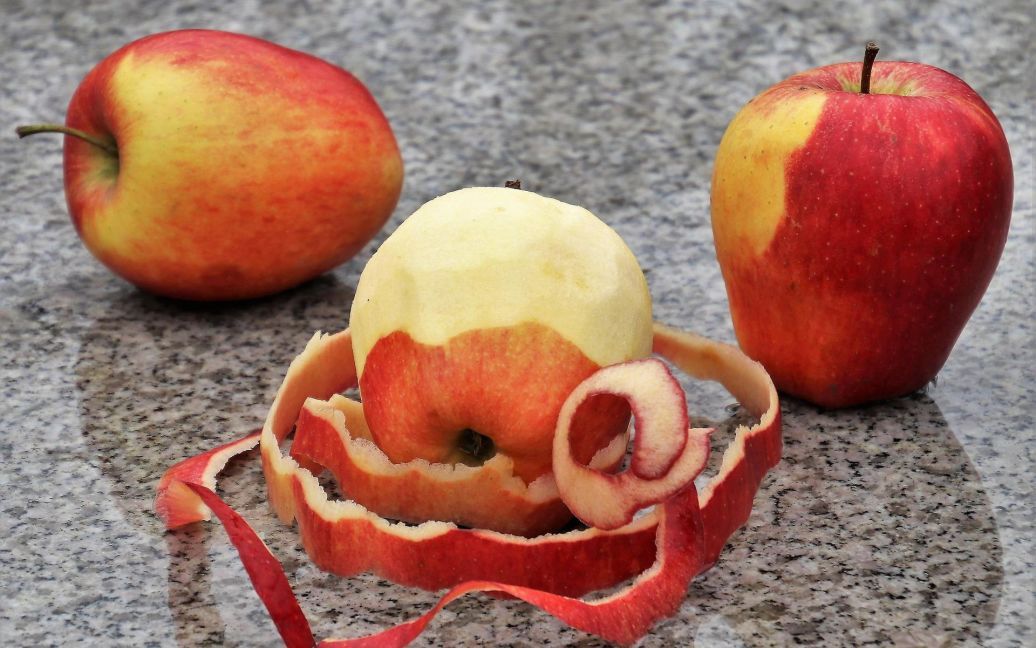 Не выбрасывайте: как может пригодиться яблочная кожура на кухне ➤ Prozoro.net.ua