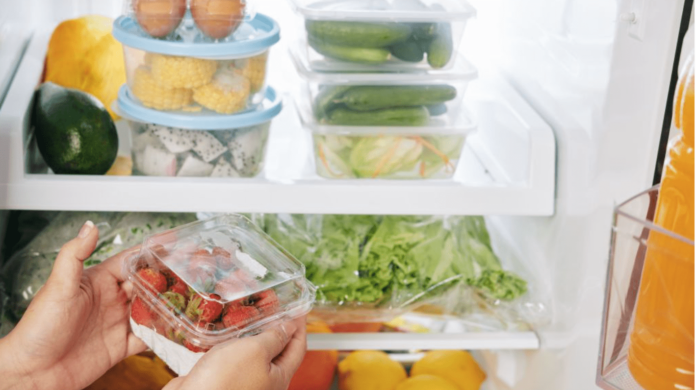 Не держите молоко и яйца в дверце: как хранить продукты в холодильнике ➤ Prozoro.net.ua