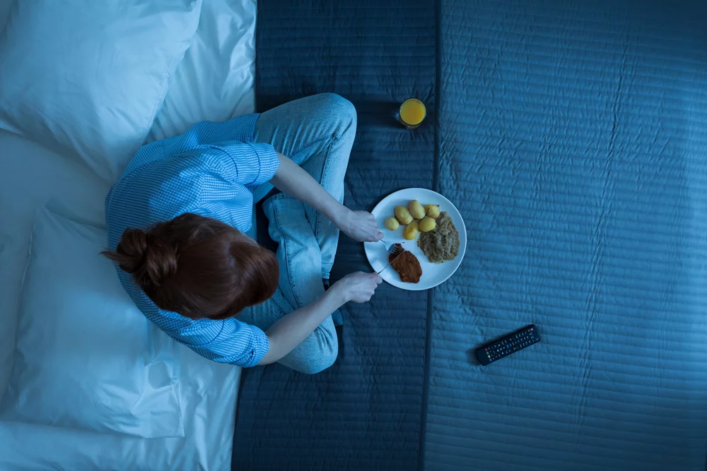 Как еда на ночь влияет на психическое здоровье ➤ Prozoro.net.ua