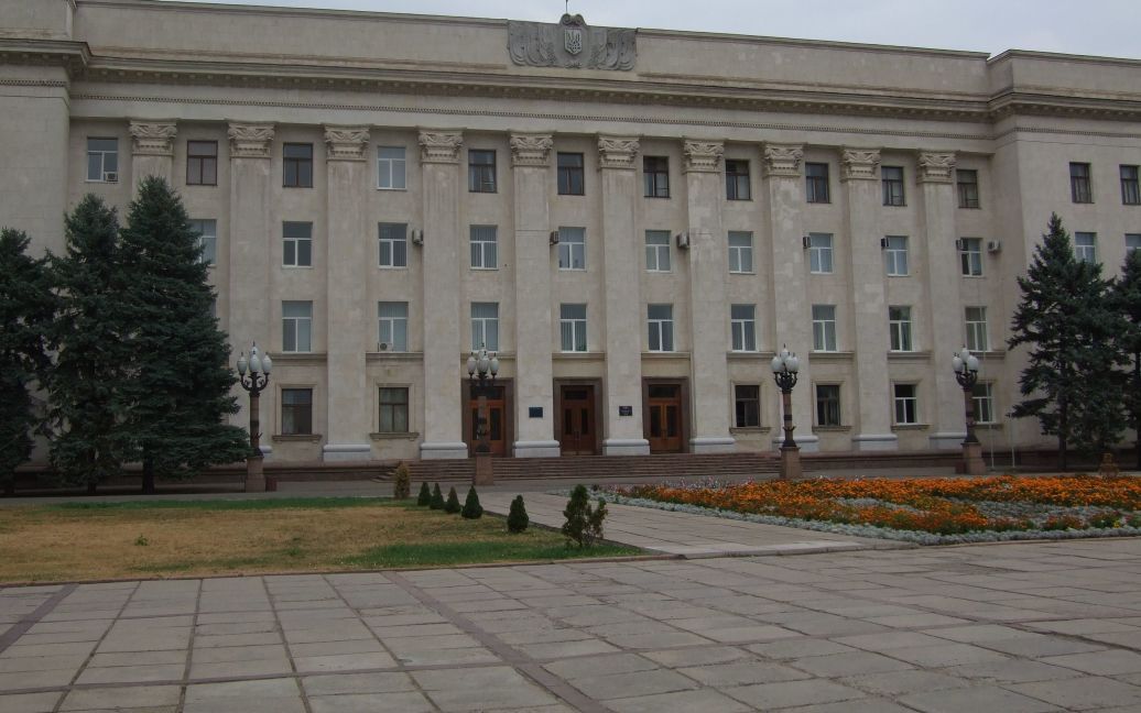 З будівлі Херсонської ОДА зник російський триколор ➤ Prozoro.net.ua