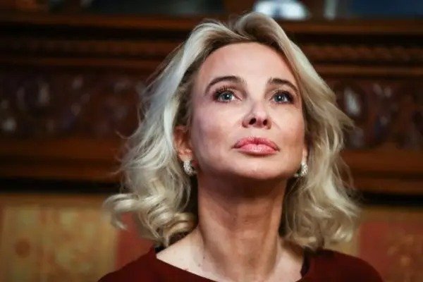 Corinna zu Sayn-Wittgenstein plaudert Geheimnisse über Juan Carlos aus ➤ Prozoro.net.ua
