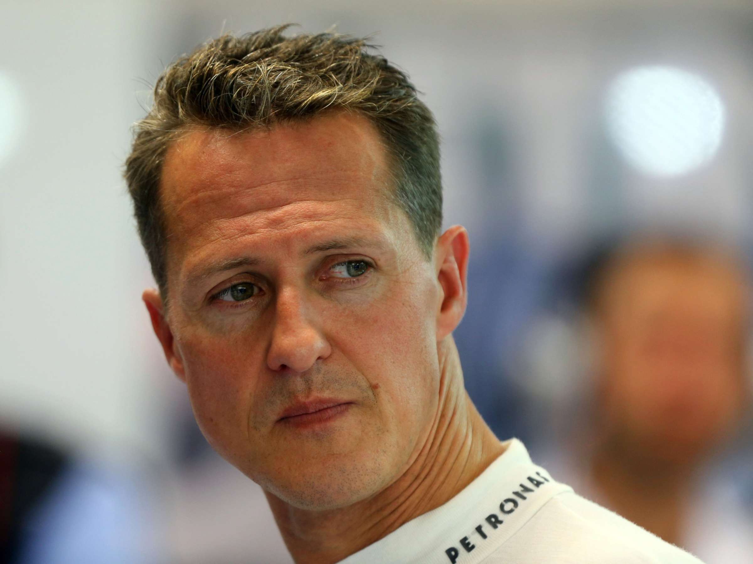„Er fehlt uns hier“ Staatspreis für Michael Schumacher: Ehefrau Corinna weint vor Rührung➤ Prozoro.net.ua