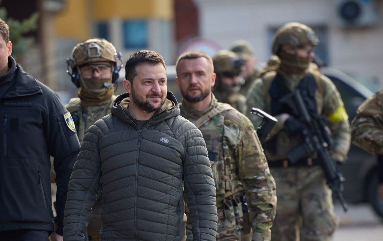 Охоронець Зеленського став “крашем” українок (відео)