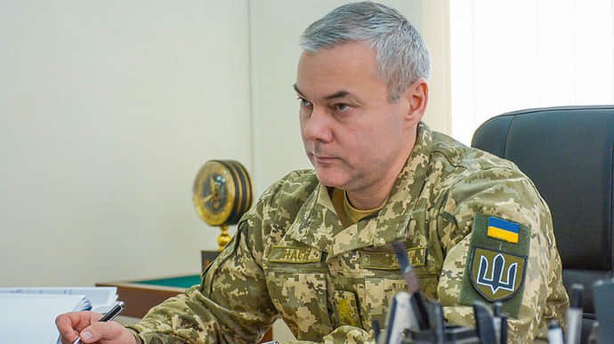 Наєв закликав евакуюватися жителів півночі України