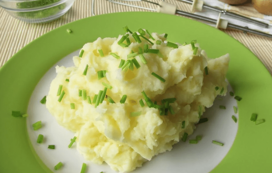 Шеф-кухар розкрив секрет ідеального картопляного пюре