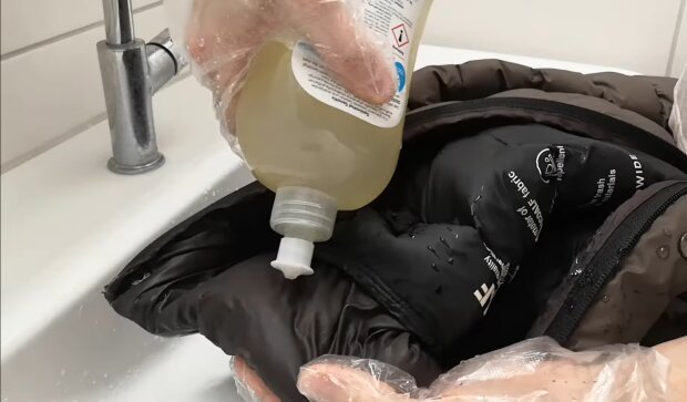 Як швидко почистити брудні рукави й комір пуховика без прання  ➤ Главное.net