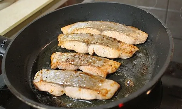 Эксперты назвали распространенные ошибки в приготовлении рыбы