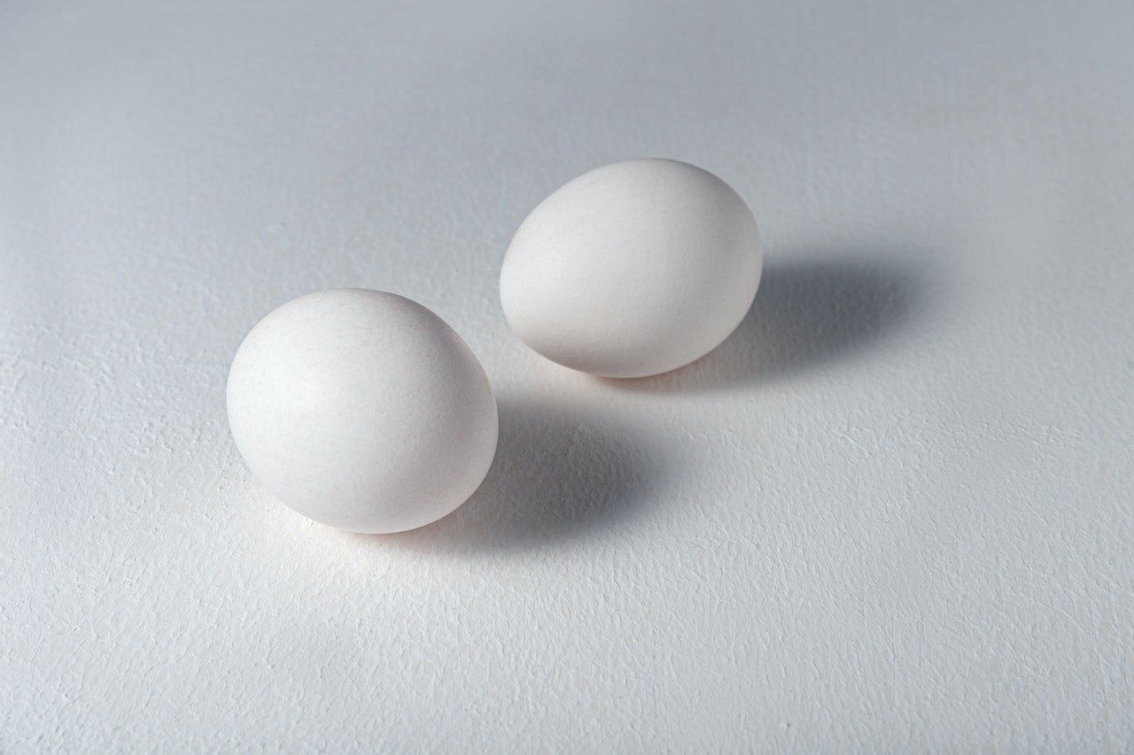 Лайфхак к Пасхе: яйца не потрескаются благодаря спичкам