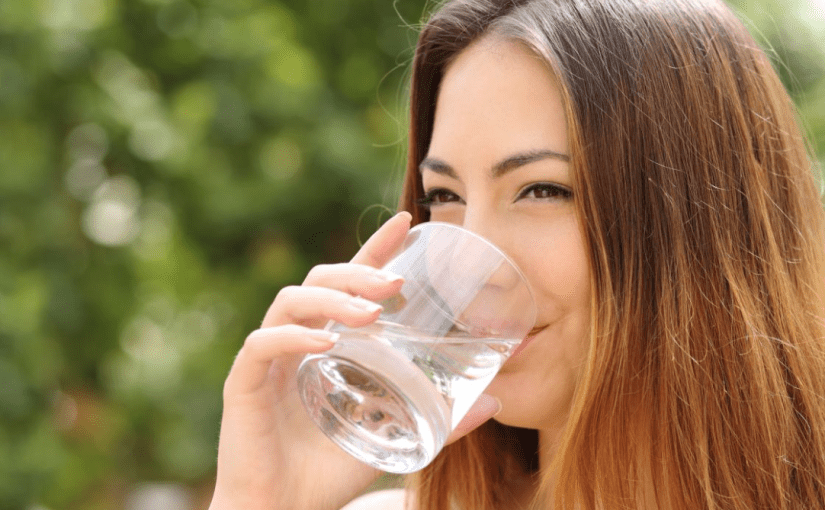 Диетолог назвал пять полезных напитков, которыми можно заменить воду ➤ Infotime.co