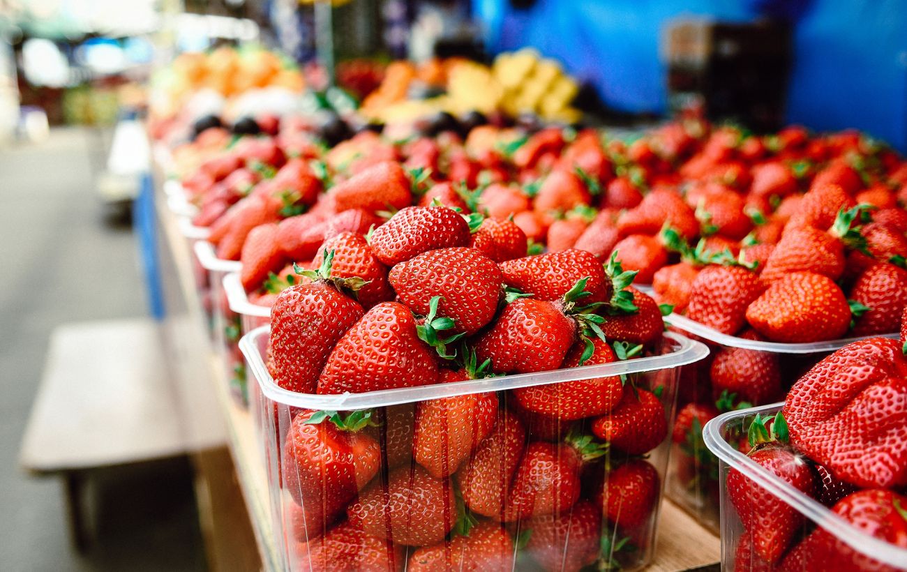 Ціна на популярну весняну ягоду в Україні знизилася втричі ➤ Infotime.co