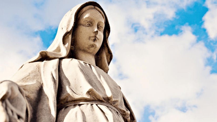 Статуя Девы Марии “заплакала кровавыми слезами” (фото) ➤ Infotime.co