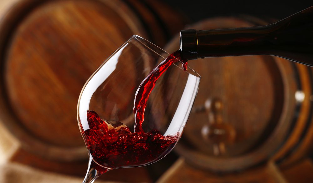 Сомелье развеял популярный миф о дешевом вине
