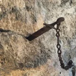 Легендарный меч Роланда исчез со скалы во Франции ➤ Infotime.co