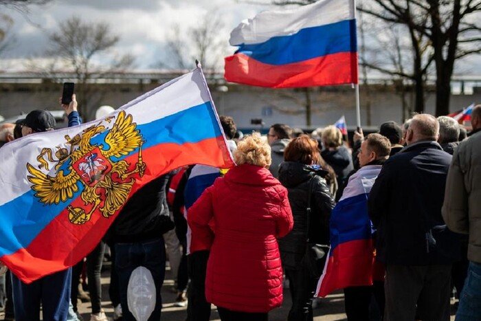 Маска з яєчних жовтків для тонкого і ламкого волосся, яка створить диво