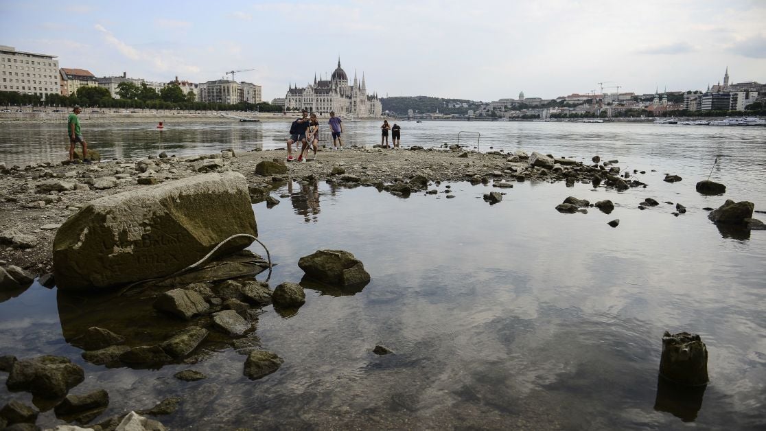 Засуха обнажила затонувшие корабли времен Второй мировой войны: фото