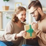 Что нельзя дарить мужчине: 5 подарков с плохой энергетикой ➤ Infotime.co