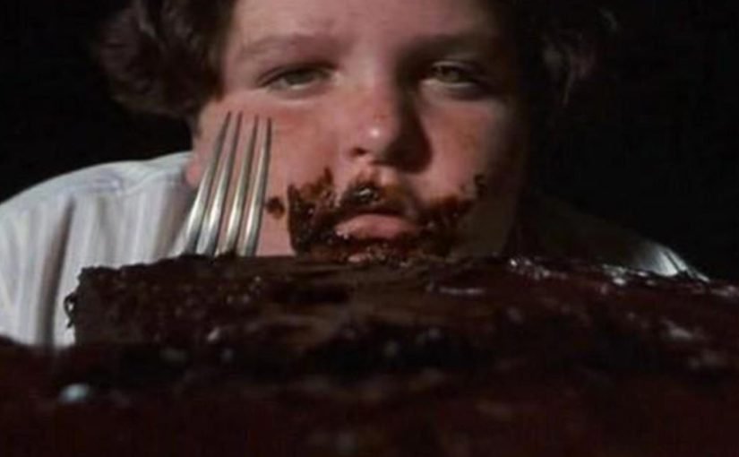El notable cambio de Bruce respecto a Matilda, el niño que se comió el famoso pastel: Así luce a los 40 años ➤ Infotime.co