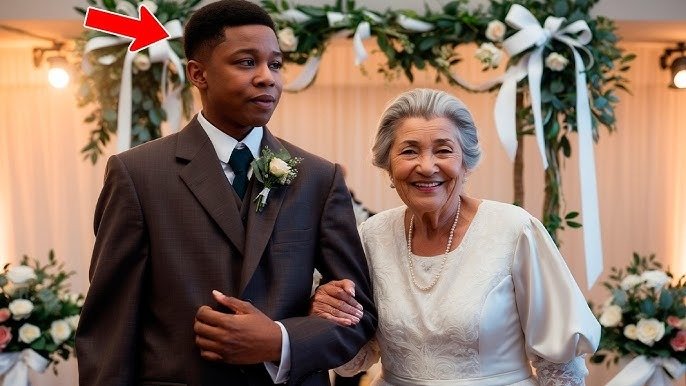 Ein 75-jähriger Mann verlässt seine Frau, um eine 25-jährige zu heiraten. Was seine Ex während ihrer Hochzeit tut, schockiert alle ➤ Infotime.co Ein 75-jähriger Mann verlässt seine Frau, um eine 25-jährige zu heiraten. Was seine Ex während ihrer Hochzeit tut, schockiert alle ➤ Infotime.co