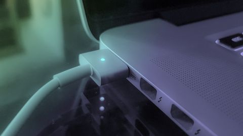 Можно ли держать ноутбук постоянно на зарядке