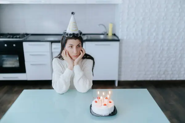 Жінка розірвала шлюб після 25 років через шматок торта