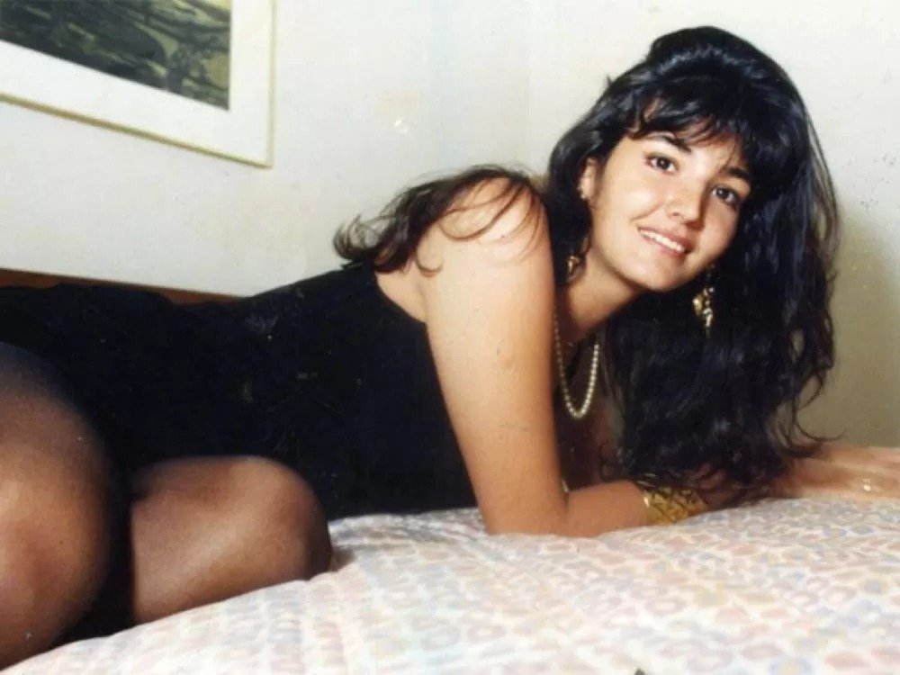 Você se lembra dela? O visual dos anos 90 tem tudo a ver com fazer o rosto combinar com o formato do corpo