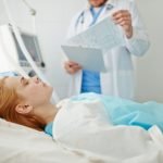 Женщина пережила клиническую смерть и встретила умершего отца: что сказал ➤ Infotime.co