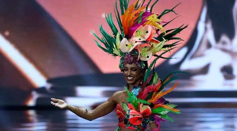 Insiden Miss Universe 2025: Miss Jamaica Jatuh Dari Pentas dan Dimasukkan ke Hospital