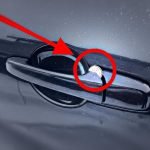 Викрадення авто: навіщо злочинці залишають монету в ручці дверей ➤ Infotime.co