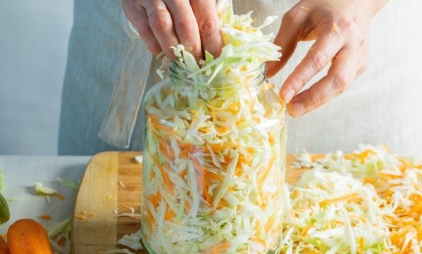 Скільки солі потрібно для квашення капусти: пропорції для банок і відер ➤ Infotime.co