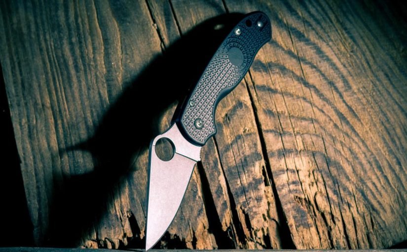 Чому в лезах деяких ножів є отвір: відповідь проста ➤ Infotime.co