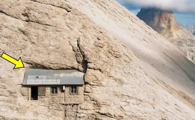 Para pendaki menemukan sebuah rumah di Mountain Side. Lalu mereka mengintip ke dalamnya! ➤ Infotime.co
