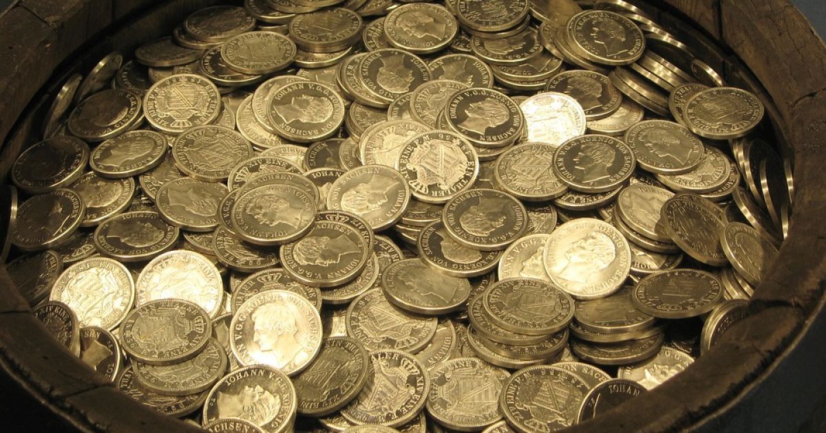 Подружжя в Англії випадково знайшло скарб Тюдорів на сотні тисяч доларів ➤ Главное.net