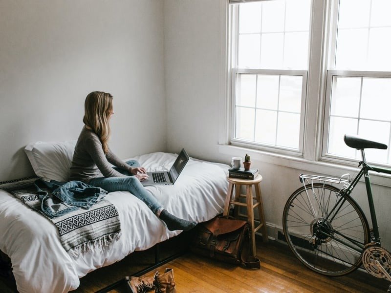 Mi hija no salía de su habitación, lo cual me parecía normal hasta que descubrí lo que hacía allí