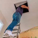 Подружжя виявило несподівані артефакти під час ремонту старого будинку (відео) ➤ Infotime.co