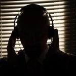 Ексагент ЦРУ пояснив, як спецслужби прослуховують через ґаджети ➤ Infotime.co