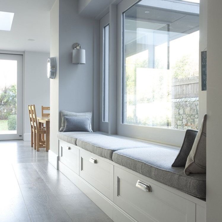 Положите это на подоконник – и всю зиму в доме будет тепло