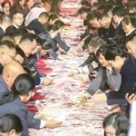 Руководитель фирмы раздал работникам более 26 млн долларов (видео) ➤ Infotime.co