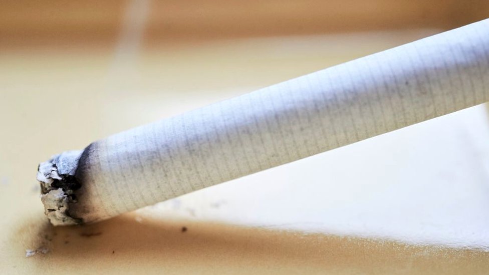 Одна курила, а інша – ні: як це вплинуло на зовнішність близнючок (фото)