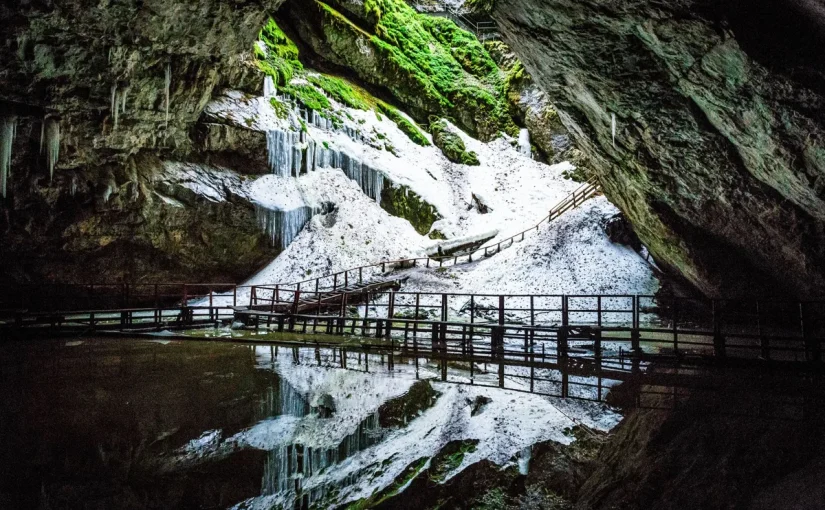 Вчені знайшли супербактерію з льодовикової печери ➤ Infotime.co