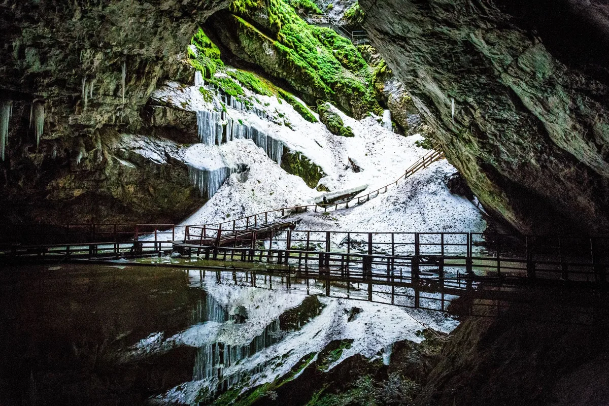 Вчені знайшли супербактерію з льодовикової печери ➤ Infotime.co