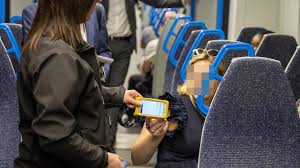 Банкір-мільйонер сотні разів їздив «зайцем» у потязі: як покарали